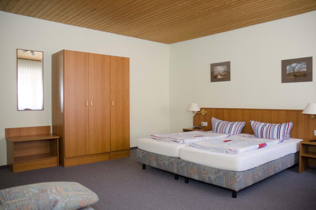Hotel Zum Wikinger à Neßmersiel Chambre photo