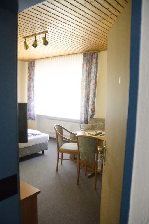 Hotel Zum Wikinger à Neßmersiel Extérieur photo